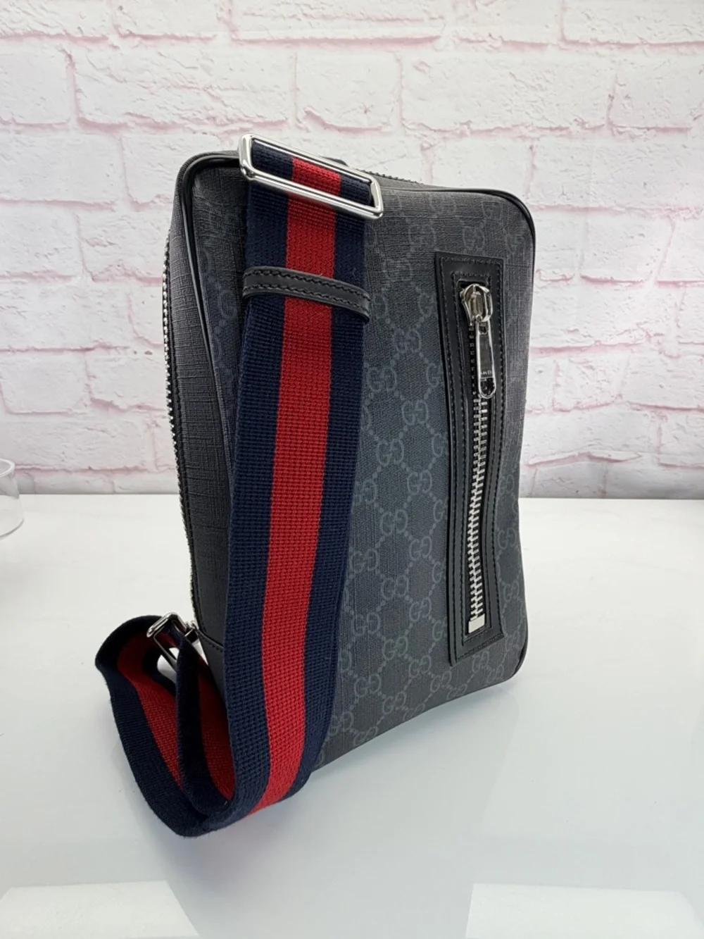 Authentic Gucci Men’s Web Supreme Gg Black Sling Bag